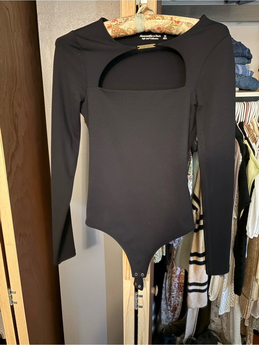 Abercrombie & Fitch Black Long-Sleeve Cutout Bodysuit